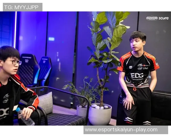 和平精英赛事分析EDG战队在游戏环境中的战术转型与适应策略